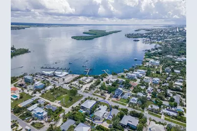 701 Broadway Street, Longboat Key, FL 34228 - Photo 37