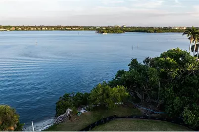 1290 Hidden Harbor Way, Sarasota, FL 34242 - Photo 17