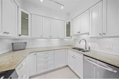 1800 Benjamin Franklin Drive #A1003, Sarasota, FL 34236 - Photo 9