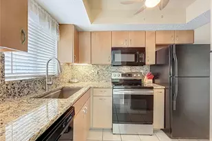 3783 Lake Bayshore Dr, Bradenton, FL 34205 - Photo 5