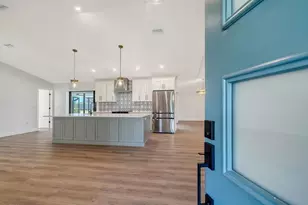 5468 Wilkinson Rd, Sarasota, FL 34233 - Photo 11