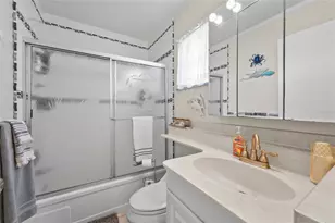 2531 Riverbluff Pkwy, Sarasota, FL 34231 - Photo 35