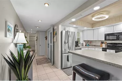 2531 Riverbluff Parkway #V181, Sarasota, FL 34231 - Photo 9