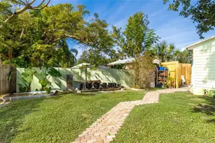 4030 Worcester Rd, Sarasota, FL 34231 - Photo 27