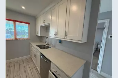 708 Tamiami Trail S #318, Venice, FL 34285 - Photo 13