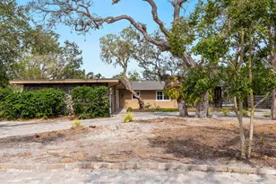 615 Buttonwood Dr, Longboat Key, FL 34228 - Photo 5