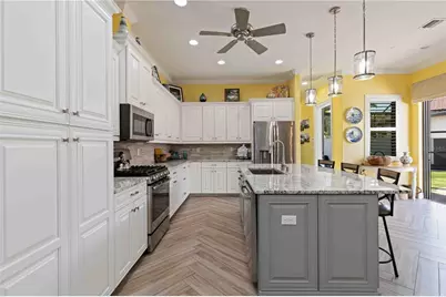 146 E Tampa Avenue, Venice, FL 34285 - Photo 11