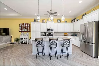 146 E Tampa Avenue, Venice, FL 34285 - Photo 9