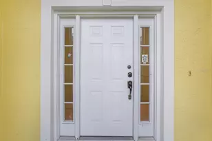 295 Fareham Dr, Venice, FL 34293 - Photo 3