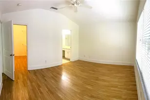 295 Fareham Dr, Venice, FL 34293 - Photo 7