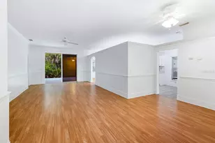 295 Fareham Dr, Venice, FL 34293 - Photo 7