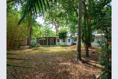 2740 Bruce Lane, Sarasota, FL 34237 - Photo 31