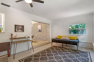 2740 Bruce Ln, Sarasota, FL 34237 - Photo 15