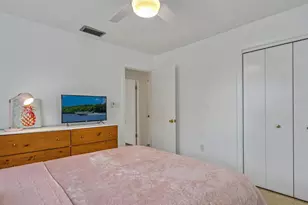 2740 Bruce Ln, Sarasota, FL 34237 - Photo 21