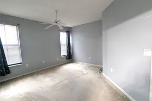 8351 38th St Cir E, Sarasota, FL 34243 - Photo 5