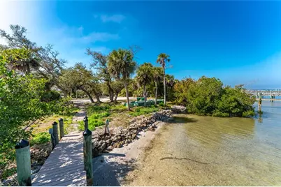 4025 Bay Oaks Circle, Englewood, FL 34223 - Photo 23
