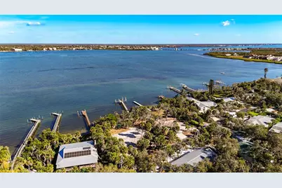 4025 Bay Oaks Circle, Englewood, FL 34223 - Photo 5