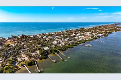 4025 Bay Oaks Circle, Englewood, FL 34223 - Photo 23