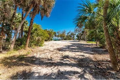 4025 Bay Oaks Circle, Englewood, FL 34223 - Photo 7