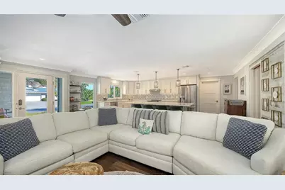 1050 Bogey Lane, Longboat Key, FL 34228 - Photo 17