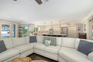 1050 Bogey Ln, Longboat Key, FL 34228 - Photo 17