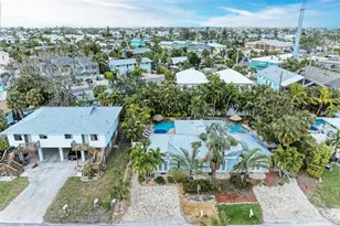 308 58th St, Holmes Beach, FL 34217 - Photo 37