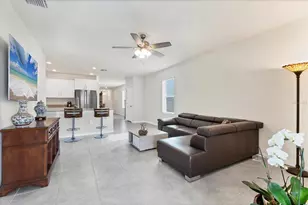 3293 Hilltop Cir, Bradenton, FL 34211 - Photo 5