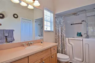 1000 Gardens Edge Dr, Venice, FL 34285 - Photo 21