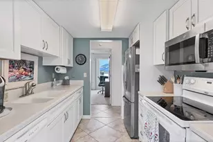 983 Sandpiper Cir, Bradenton, FL 34209 - Photo 9