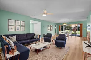 6061 Fairway Ln, Bradenton, FL 34210 - Photo 9