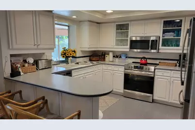 638 S Owl Drive, Sarasota, FL 34236 - Photo 5