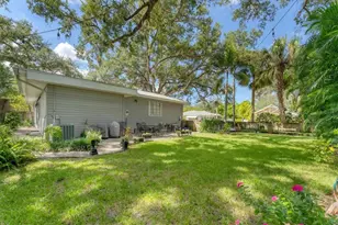 401 28th St W, Bradenton, FL 34205 - Photo 31