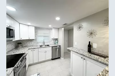 1100 E Bay Drive #3, Largo, FL 33770 - Photo 7