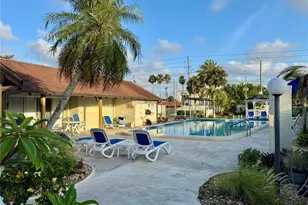 1100 E Bay Dr, Largo, FL 33770 - Photo 29