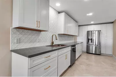 5757 Gulf Of Mexico Drive #110, Longboat Key, FL 34228 - Photo 7