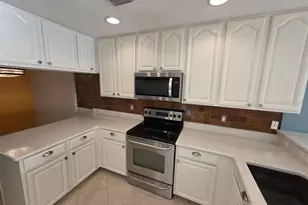 7070 Key Haven Rd, Seminole, FL 33777 - Photo 9