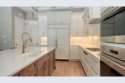 1905 Goldenrod Street, Sarasota, FL 34239 - Photo 9