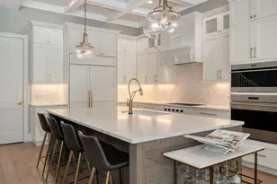 1905 Goldenrod St, Sarasota, FL 34239 - Photo 7