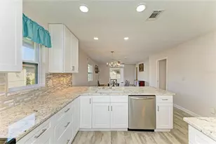 6429 Renssalaer Dr, Bradenton, FL 34207 - Photo 7