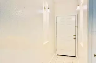 819 Fairwaycove Ln, Bradenton, FL 34212 - Photo 3