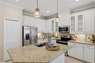 7108 Playa Bella Dr, Bradenton, FL 34209 - Photo 11