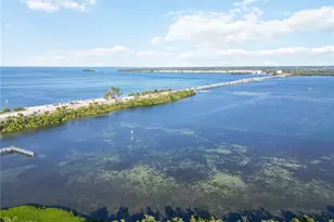 3607 E Bay Dr, Holmes Beach, FL 34217 - Photo 45