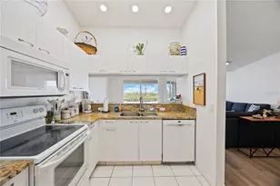 3607 E Bay Dr, Holmes Beach, FL 34217 - Photo 11