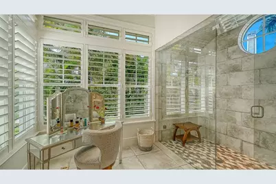 5005 Gulf Of Mexico Drive #4, Longboat Key, FL 34228 - Photo 25