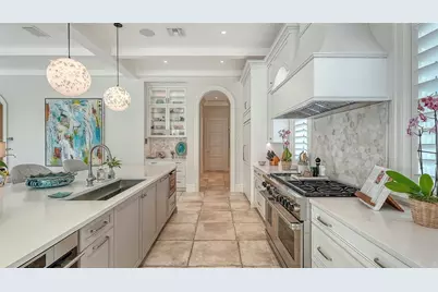 5005 Gulf Of Mexico Drive #4, Longboat Key, FL 34228 - Photo 15