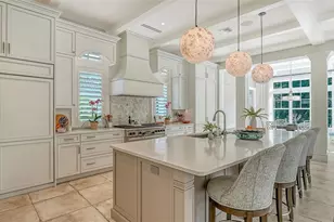 5005 Gulf of Mexico Dr, Longboat Key, FL 34228 - Photo 11