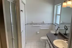 1012 Laurel Ave, Venice, FL 34285 - Photo 13