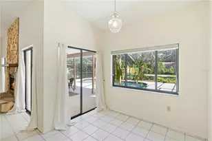 5206 Woodlawn Cir E, Palmetto, FL 34221 - Photo 9