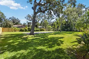 5206 Woodlawn Cir E, Palmetto, FL 34221 - Photo 35