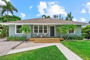 1051 Indian Beach Dr, Sarasota, FL 34234 - Photo 3